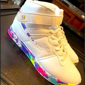 Women Tie Dye Fila Sneakers Size 11
